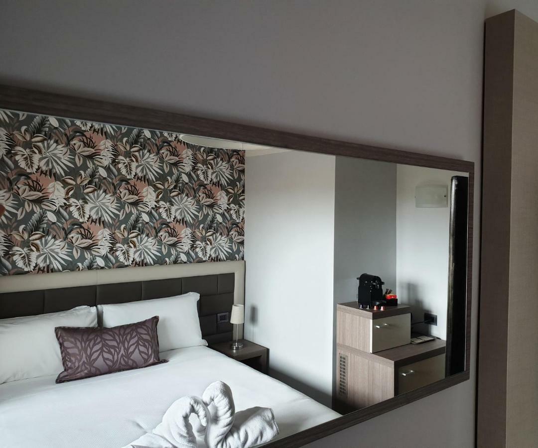 G&G Firenze Suites B&B ภายนอก รูปภาพ